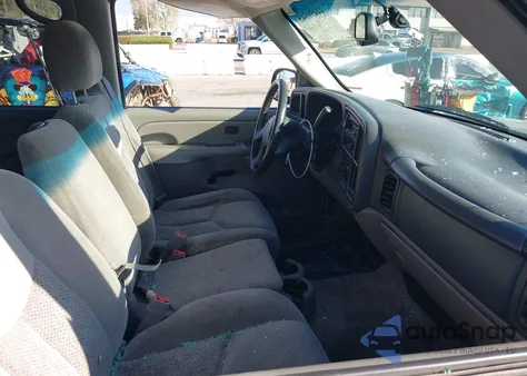 2004 Chevrolet Tahoe Ls z USA, uszkodzony, nr VIN 1GNEC13V34R285232